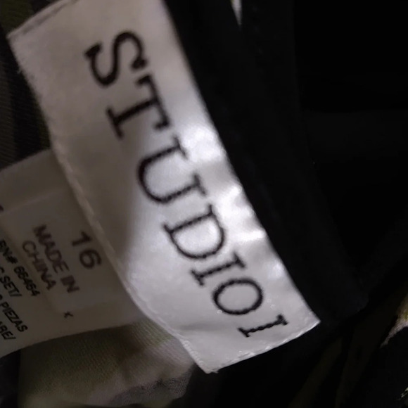 𝅺SALE! Pretty Dress EUC ❤️ - Picture 8 of 9